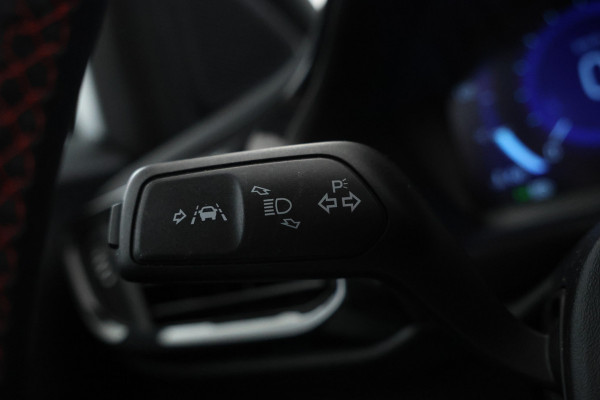 Ford Puma 1.0 EcoBoost ST-Line ST-line, Apple carplay / Android auto, Digital dash, Airco.