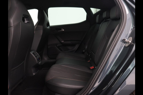 CUPRA Leon 1.4 e-Hybrid | Stoel & stuurverwarming | Adaptive cruise | Navigatie | Sfeerverlichting | Keyless | Parkeerhulp | Sportstoelen | Full LED | PHEV | Plug In