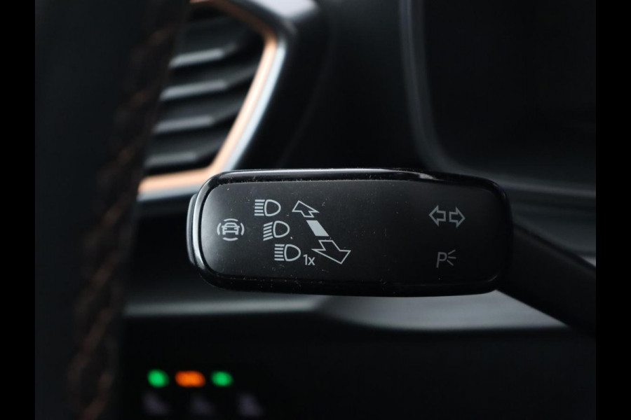 CUPRA Leon 1.4 e-Hybrid | Stoel & stuurverwarming | Adaptive cruise | Navigatie | Sfeerverlichting | Keyless | Parkeerhulp | Sportstoelen | Full LED | PHEV | Plug In