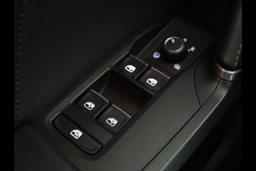 CUPRA Leon 1.4 e-Hybrid | Stoel & stuurverwarming | Adaptive cruise | Navigatie | Sfeerverlichting | Keyless | Parkeerhulp | Sportstoelen | Full LED | PHEV | Plug In