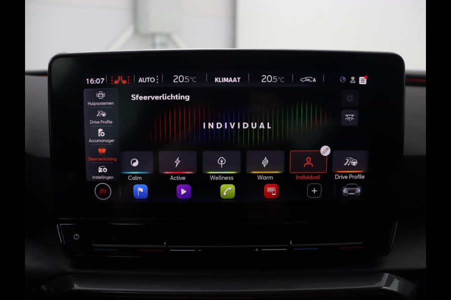 CUPRA Leon 1.4 e-Hybrid | Stoel & stuurverwarming | Adaptive cruise | Navigatie | Sfeerverlichting | Keyless | Parkeerhulp | Sportstoelen | Full LED | PHEV | Plug In