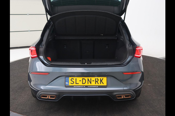 CUPRA Leon 1.4 e-Hybrid | Stoel & stuurverwarming | Adaptive cruise | Navigatie | Sfeerverlichting | Keyless | Parkeerhulp | Sportstoelen | Full LED | PHEV | Plug In