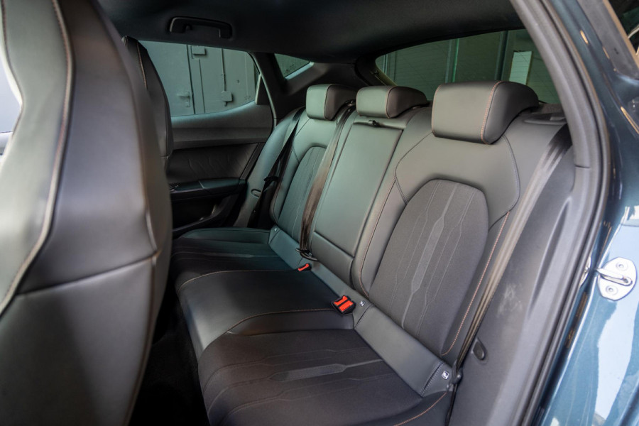 CUPRA Leon 2.0 TSI VZ | Panoramadak | Memory | Carplay | Led
