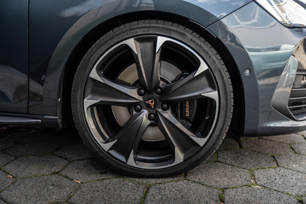 CUPRA Leon 2.0 TSI VZ | Panoramadak | Memory | Carplay | Led