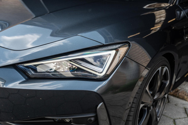 CUPRA Leon 2.0 TSI VZ | Panoramadak | Memory | Carplay | Led