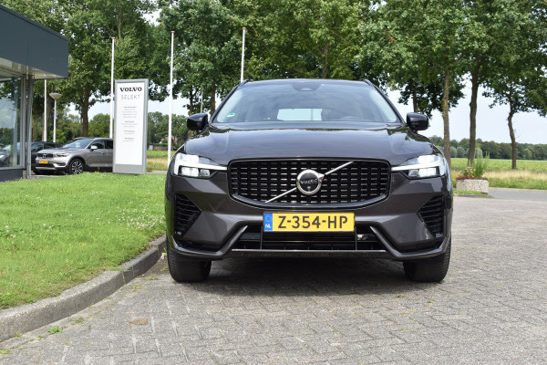 Volvo XC60 2.0 T6 Plug-in hybrid AWD Plus Dark Pano dak | ACC | 360 Camera | Trekhaak | Leder | Blis