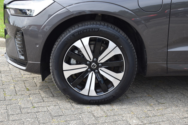 Volvo XC60 2.0 T6 Plug-in hybrid AWD Plus Dark Pano dak | ACC | 360 Camera | Trekhaak | Leder | Blis