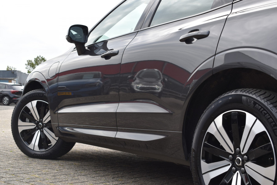 Volvo XC60 2.0 T6 Plug-in hybrid AWD Plus Dark Pano dak | ACC | 360 Camera | Trekhaak | Leder | Blis