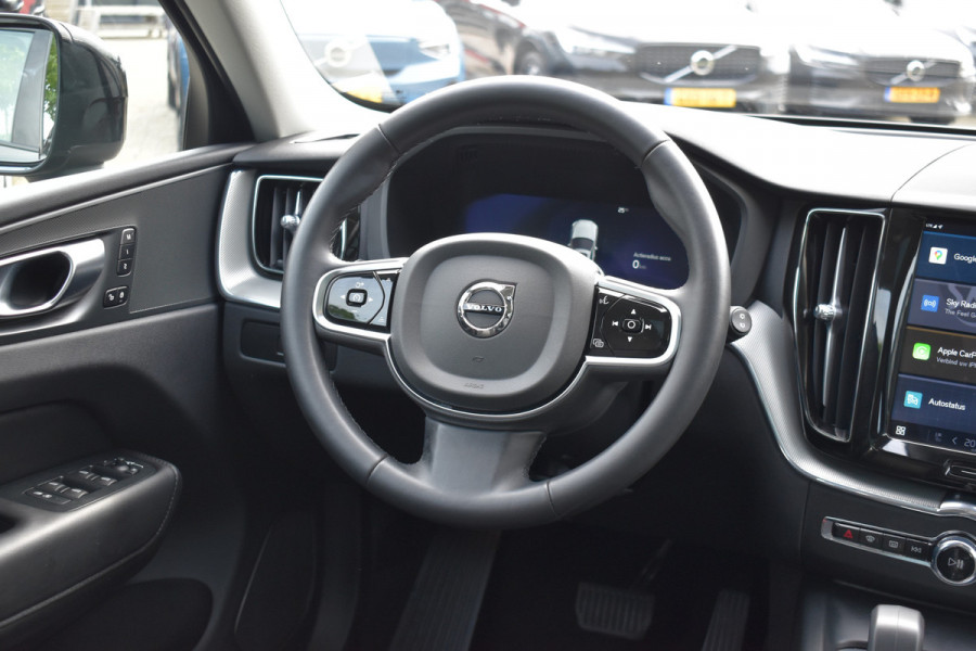 Volvo XC60 2.0 T6 Plug-in hybrid AWD Plus Dark Pano dak | ACC | 360 Camera | Trekhaak | Leder | Blis