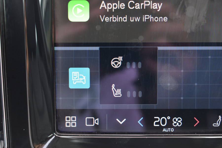 Volvo XC60 2.0 T6 Plug-in hybrid AWD Plus Dark Pano dak | ACC | 360 Camera | Trekhaak | Leder | Blis