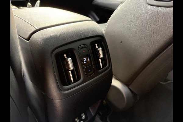 Hyundai Tucson 1.6 T-GDI PHEV Premium Sky 4WD Panoramadak | 4WD | Stoelverwarming | Stoelventilatie | Lederen bekleding |