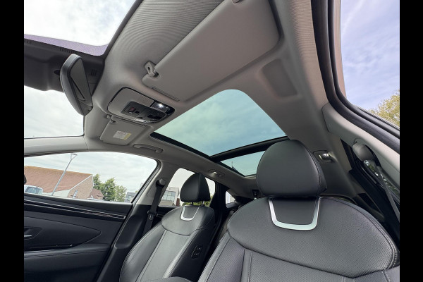 Hyundai Tucson 1.6 T-GDI PHEV Premium Sky 4WD Panoramadak | 4WD | Stoelverwarming | Stoelventilatie | Lederen bekleding |