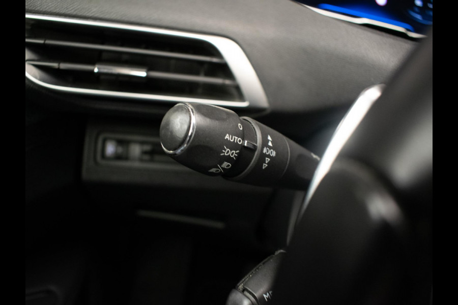 Peugeot 3008 1.2 PureTech Allure Sport (APPLE CARPLAY,NAVI,LED,CAMERA,CRUISE,LANE ASSIST,CLIMATE,LM VELGEN)