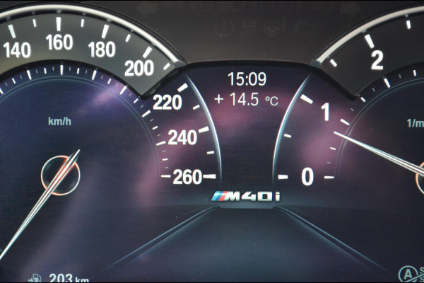BMW 5 Serie 540i xDrive Touring 340 pk M-sport / Blackline