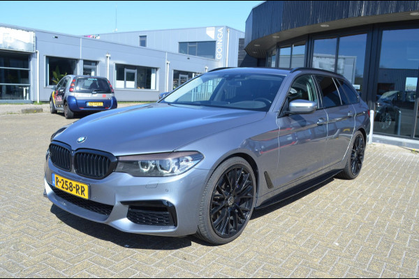 BMW 5 Serie 540i xDrive Touring 340 pk M-sport / Blackline