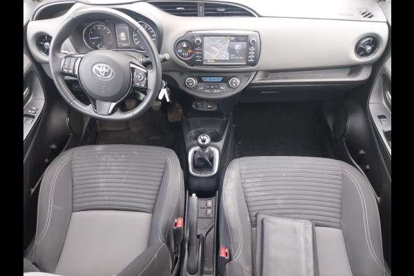 Toyota Yaris 1.5 VVT-i Active | Navigatie | 1e eigenaar | Camera | Cruise Control |