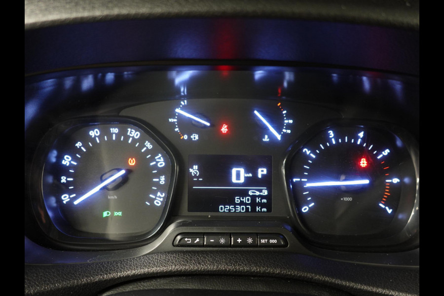 Opel Vivaro 2.0 BlueHDi L2 145PK Automaat Airco Navi Cruise Trekhaak Carplay