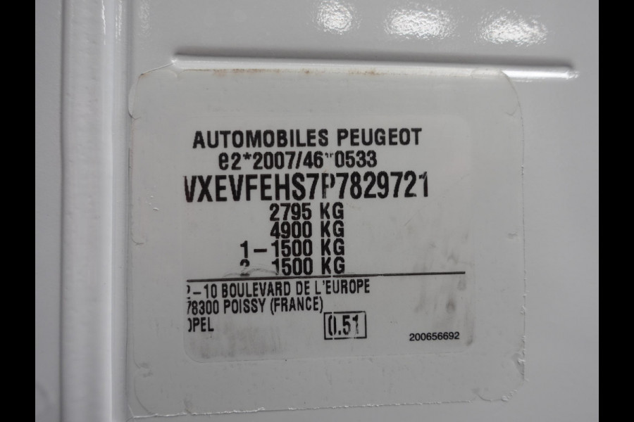 Opel Vivaro 2.0 BlueHDi L2 145PK Automaat Airco Navi Cruise Trekhaak Carplay