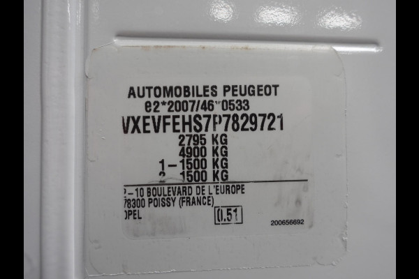 Opel Vivaro 2.0 BlueHDi L2 145PK Automaat Airco Navi Cruise Trekhaak Carplay
