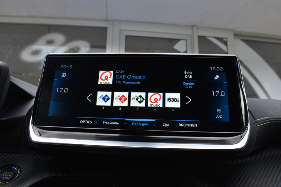 Peugeot 2008 1.2 PureTech GT / Airco / Carplay / Camera / Navigatie / 17" LM