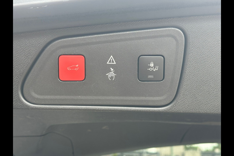 Peugeot 3008 1.2 PureTech Blue Lease Premium PANO/ MEMO ST./ CAMERA