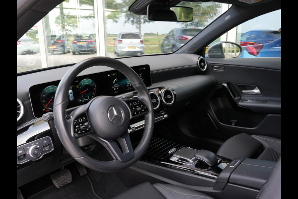Mercedes-Benz A-Klasse 180 Business Solution Automaat | Navigatie | Android/Apple Carplay