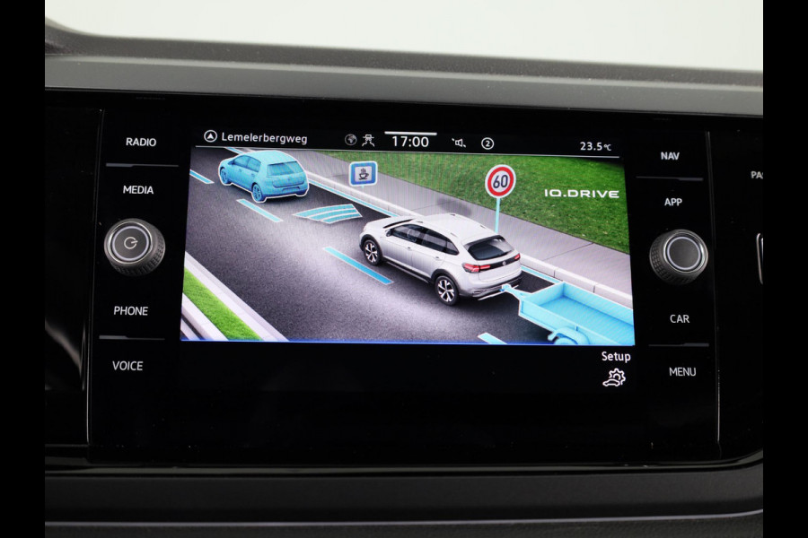 Volkswagen Taigo 1.0 TSI R-Line 110 pk Automaat (DSG) | Navigatie | Trekhaak (afneembaar) | Parkeersensoren | Achteruitrijcamera | Adaptieve cruise control | Matrix LED koplampen | R-Line |