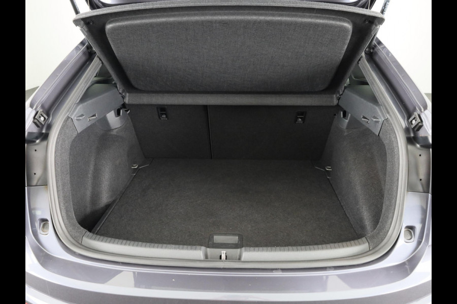 Volkswagen Taigo 1.0 TSI R-Line 110 pk Automaat (DSG) | Navigatie | Trekhaak (afneembaar) | Parkeersensoren | Achteruitrijcamera | Adaptieve cruise control | Matrix LED koplampen | R-Line |