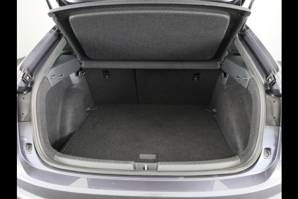 Volkswagen Taigo 1.0 TSI R-Line 110 pk Automaat (DSG) | Navigatie | Trekhaak (afneembaar) | Parkeersensoren | Achteruitrijcamera | Adaptieve cruise control | Matrix LED koplampen | R-Line |