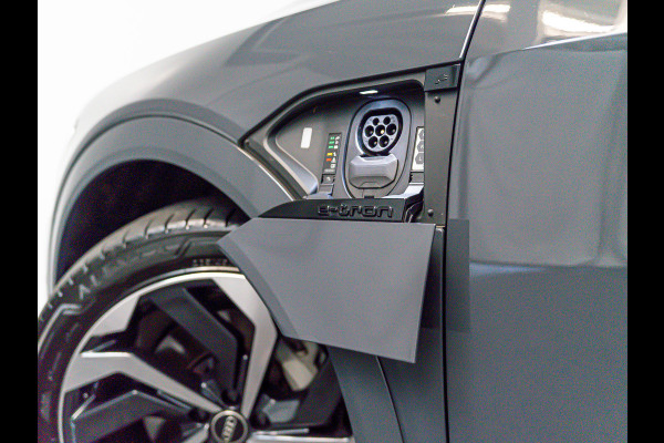 Audi Q8 Sportback e-tron 55 quattro Advanced Edition Plus 115 kWh | Trekhaal afn.