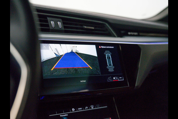 Audi Q8 Sportback e-tron 55 quattro Advanced Edition Plus 115 kWh | Trekhaal afn.