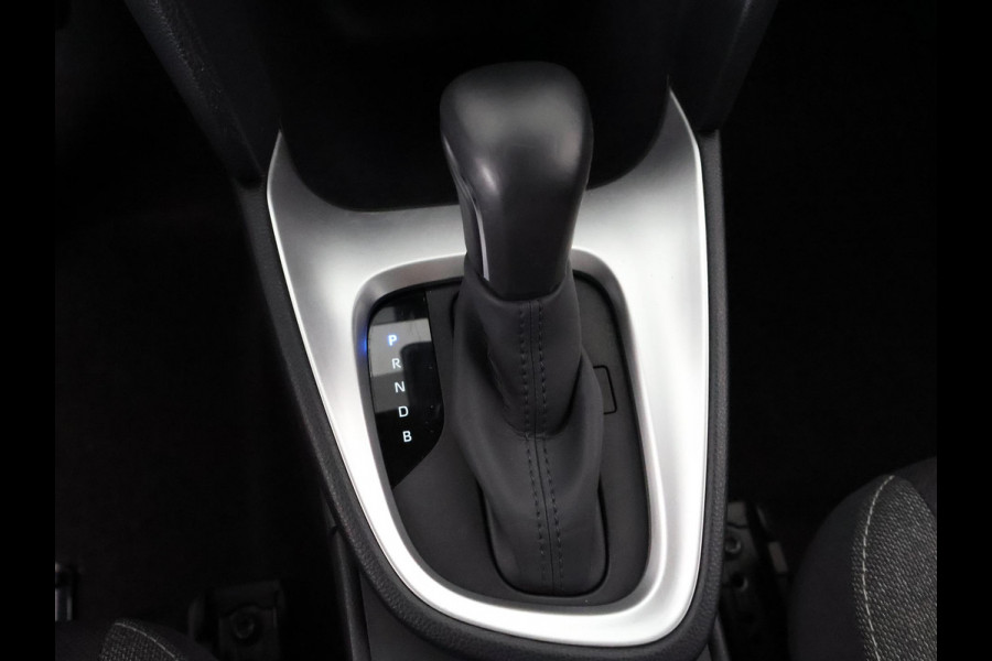Toyota Yaris Cross 1.5 HYBRID DYNAMIC BI-TONE AUTOMAAT CARPLAY NAVIGATIE. CAMERA .COMPLEET. GARANTIE TOT 5- 2033!