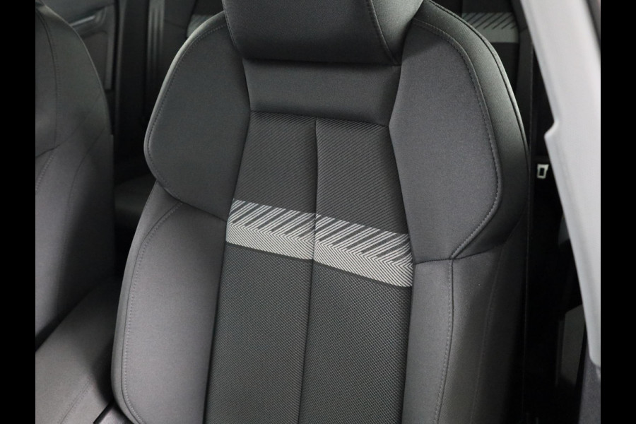 Audi A3 Sportback 35 TFSI Advanced edition 150 pk S-tronic | Private lease € 644,- | Navigatie | Parkeersensoren (Park assist) | Achteruitrijcamera | Adaptieve cruise control | LED koplampen |