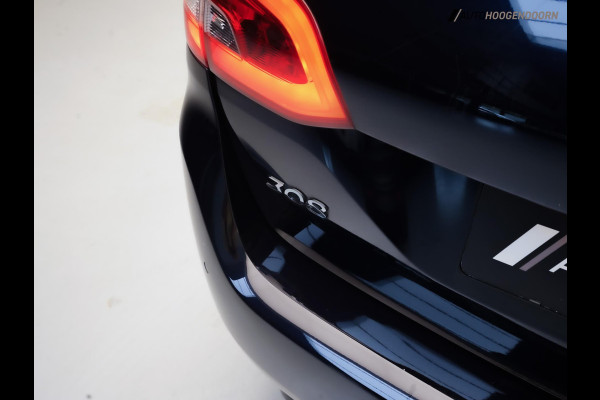 Peugeot 308 SW 1.2 PureTech Active (APPLE CARPLAY,LED VERLICHTING,CAMERA,PARKEERSENSOREN,CLIMATE,CRUISE,LM-VELGEN,TOPCONDITIE)
