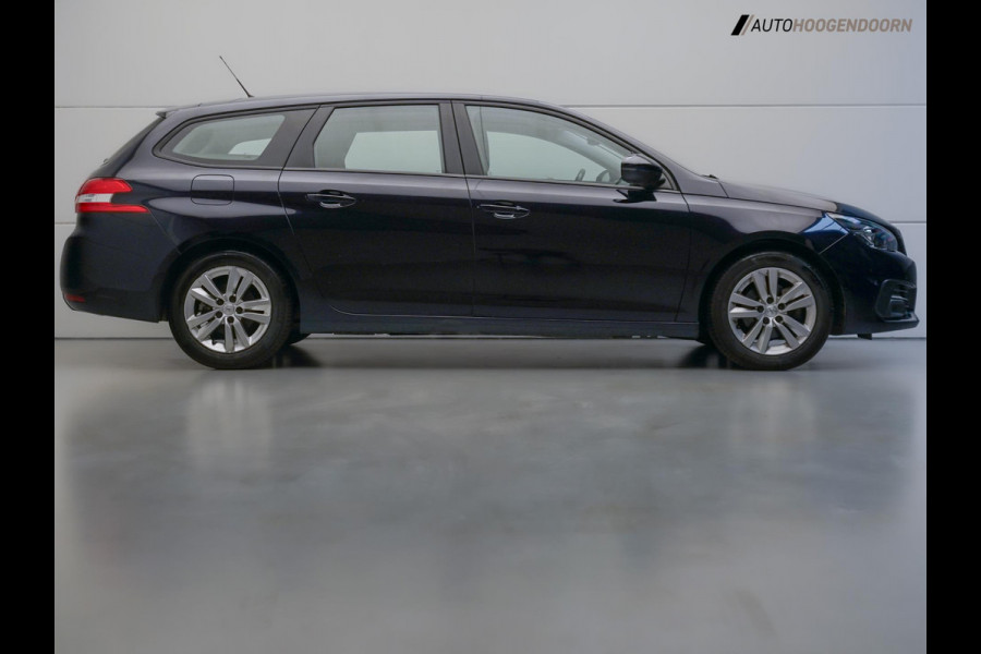 Peugeot 308 SW 1.2 PureTech Active (APPLE CARPLAY,LED VERLICHTING,CAMERA,PARKEERSENSOREN,CLIMATE,CRUISE,LM-VELGEN,TOPCONDITIE)
