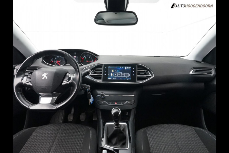Peugeot 308 SW 1.2 PureTech Active (APPLE CARPLAY,LED VERLICHTING,CAMERA,PARKEERSENSOREN,CLIMATE,CRUISE,LM-VELGEN,TOPCONDITIE)