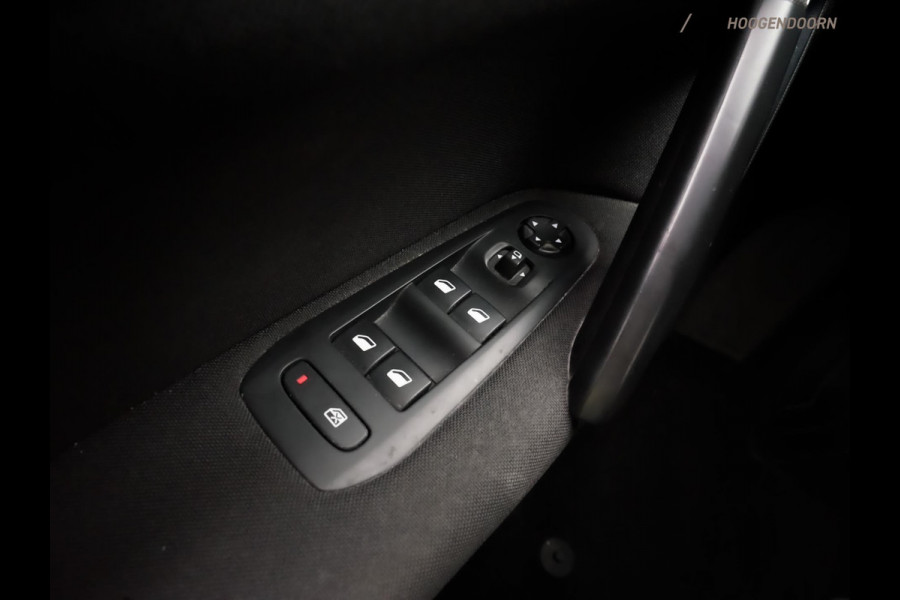 Peugeot 308 SW 1.2 PureTech Active (APPLE CARPLAY,LED VERLICHTING,CAMERA,PARKEERSENSOREN,CLIMATE,CRUISE,LM-VELGEN,TOPCONDITIE)