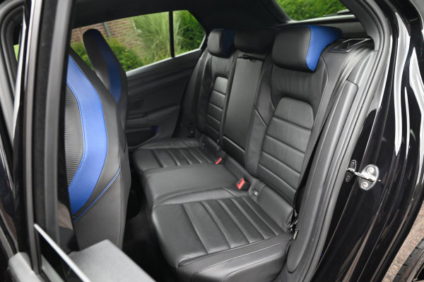 Volkswagen Golf 2.0 TSI R 4Motion 320 PK Performance Pack Pano Adaptive Keyless 19''