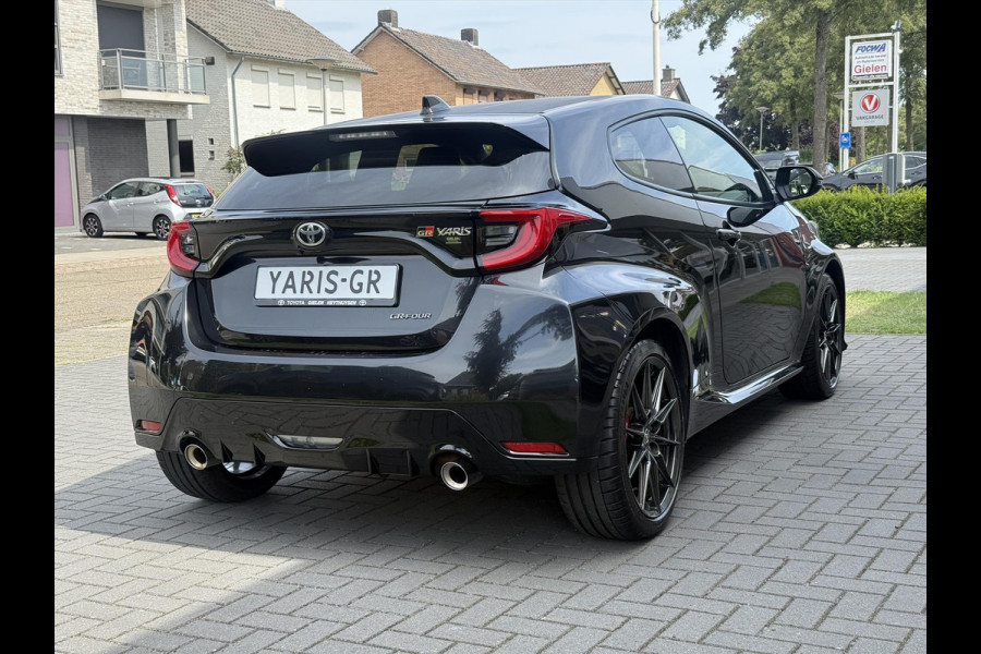 Toyota Yaris 1.6 Turbo 261pk GR Performance | Apple CarPlay/Android Auto, Keyless, Stoelverwarming, Leer/Alcantara