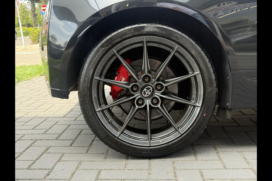 Toyota Yaris 1.6 Turbo 261pk GR Performance | Apple CarPlay/Android Auto, Keyless, Stoelverwarming, Leer/Alcantara