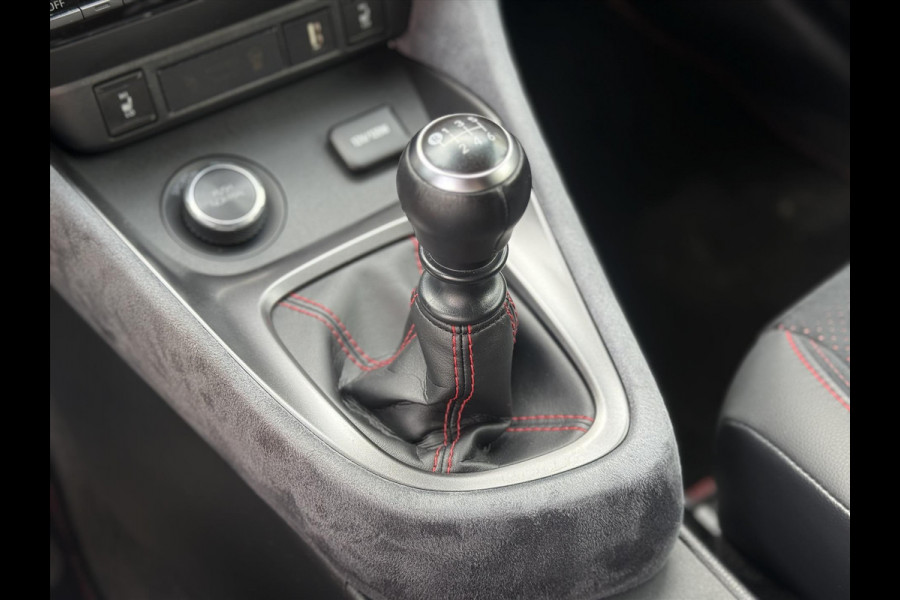 Toyota Yaris 1.6 Turbo 261pk GR Performance | Apple CarPlay/Android Auto, Keyless, Stoelverwarming, Leer/Alcantara