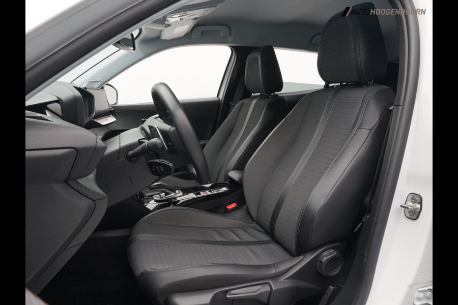 Peugeot 2008 1.2 PureTech Allure (APPLE CARPLAY,LED VERLICHTING,CAMERA,CLIMATE,CRUISE,PARELMOER,LM-VELGEN,NIEUWE APK,TOPCONDITIE)