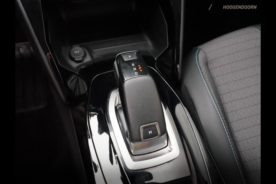 Peugeot 2008 1.2 PureTech Allure (APPLE CARPLAY,LED VERLICHTING,CAMERA,CLIMATE,CRUISE,PARELMOER,LM-VELGEN,NIEUWE APK,TOPCONDITIE)