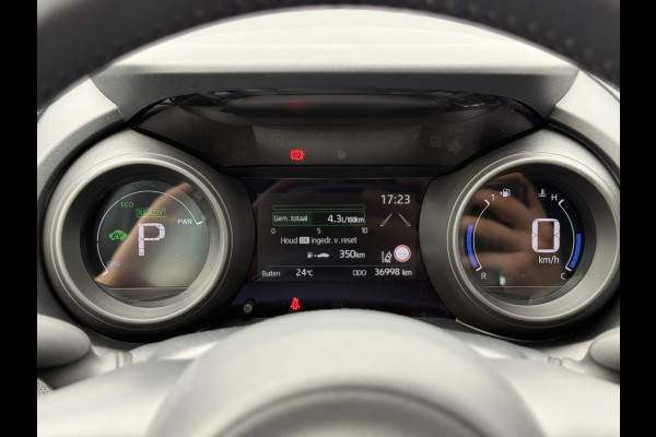 Toyota Yaris 1.5 Hybrid Team D | CarPlay | Camera | ACC | LED | DAB+ | 16 inch
