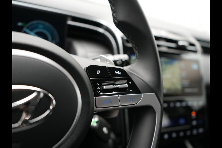 Hyundai Tucson 1.6 T-GDI Comfort 4WD Plug In Hybrid 266pk Dealer O.H PHEV | Camera | Cruise Control | Apple Carplay | Virtual | DAB | Lane Assist | Navigatie |