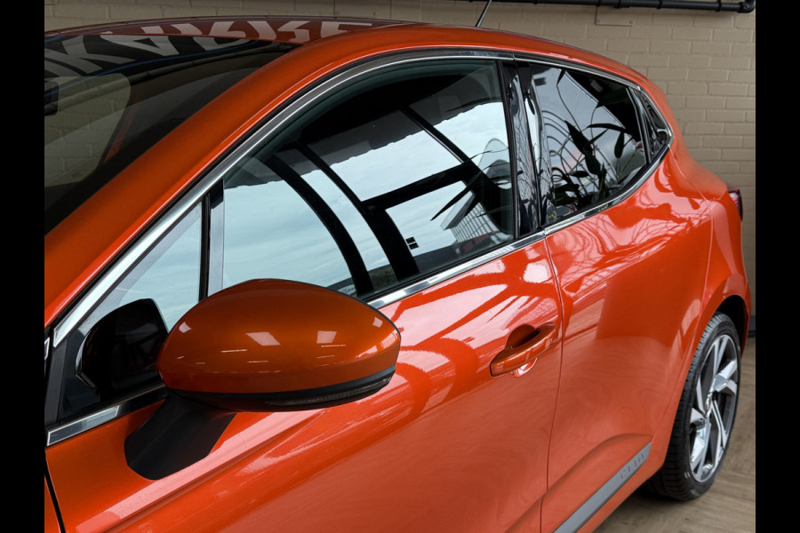 Renault Clio 1.0 TCe 100 R.S. Line | Groot Navi | 17" | Carplay | Camera | Led | PDC V+A | Keurig nette goed onderhouden Renault Clio!