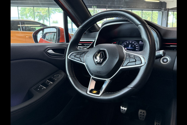 Renault Clio 1.0 TCe 100 R.S. Line | Groot Navi | 17" | Carplay | Camera | Led | PDC V+A | Keurig nette goed onderhouden Renault Clio!