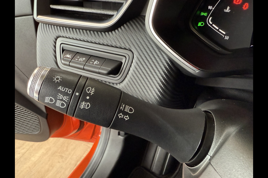 Renault Clio 1.0 TCe 100 R.S. Line | Groot Navi | 17" | Carplay | Camera | Led | PDC V+A | Keurig nette goed onderhouden Renault Clio!