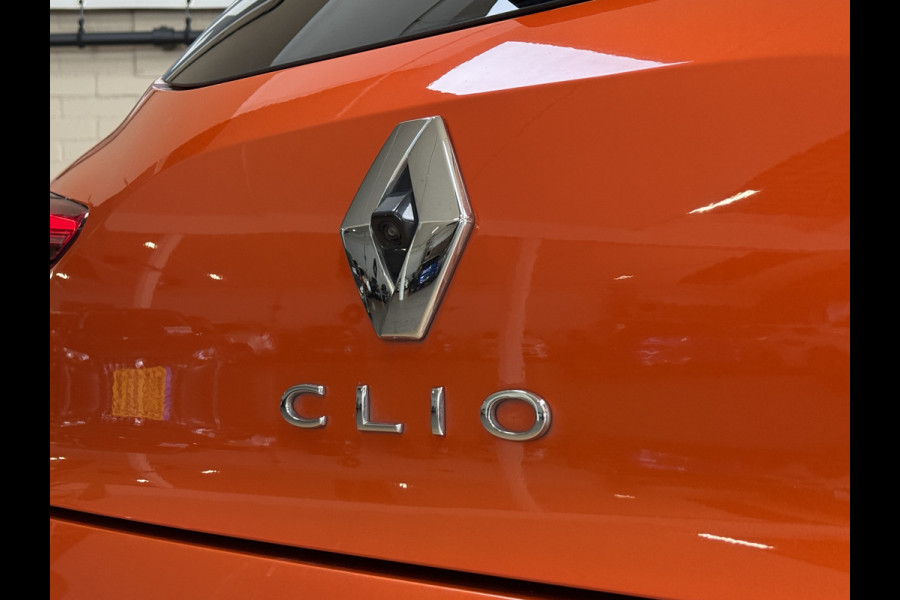 Renault Clio 1.0 TCe 100 R.S. Line | Groot Navi | 17" | Carplay | Camera | Led | PDC V+A | Keurig nette goed onderhouden Renault Clio!