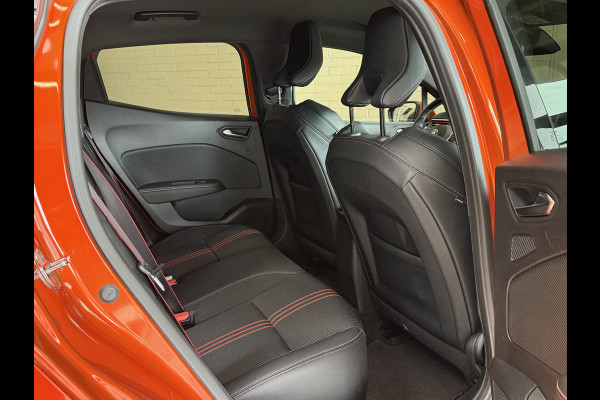 Renault Clio 1.0 TCe 100 R.S. Line | Groot Navi | 17" | Carplay | Camera | Led | PDC V+A | Keurig nette goed onderhouden Renault Clio!